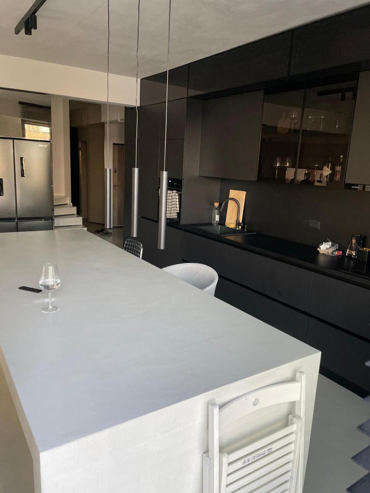 Bright New Apartament Bucureşti